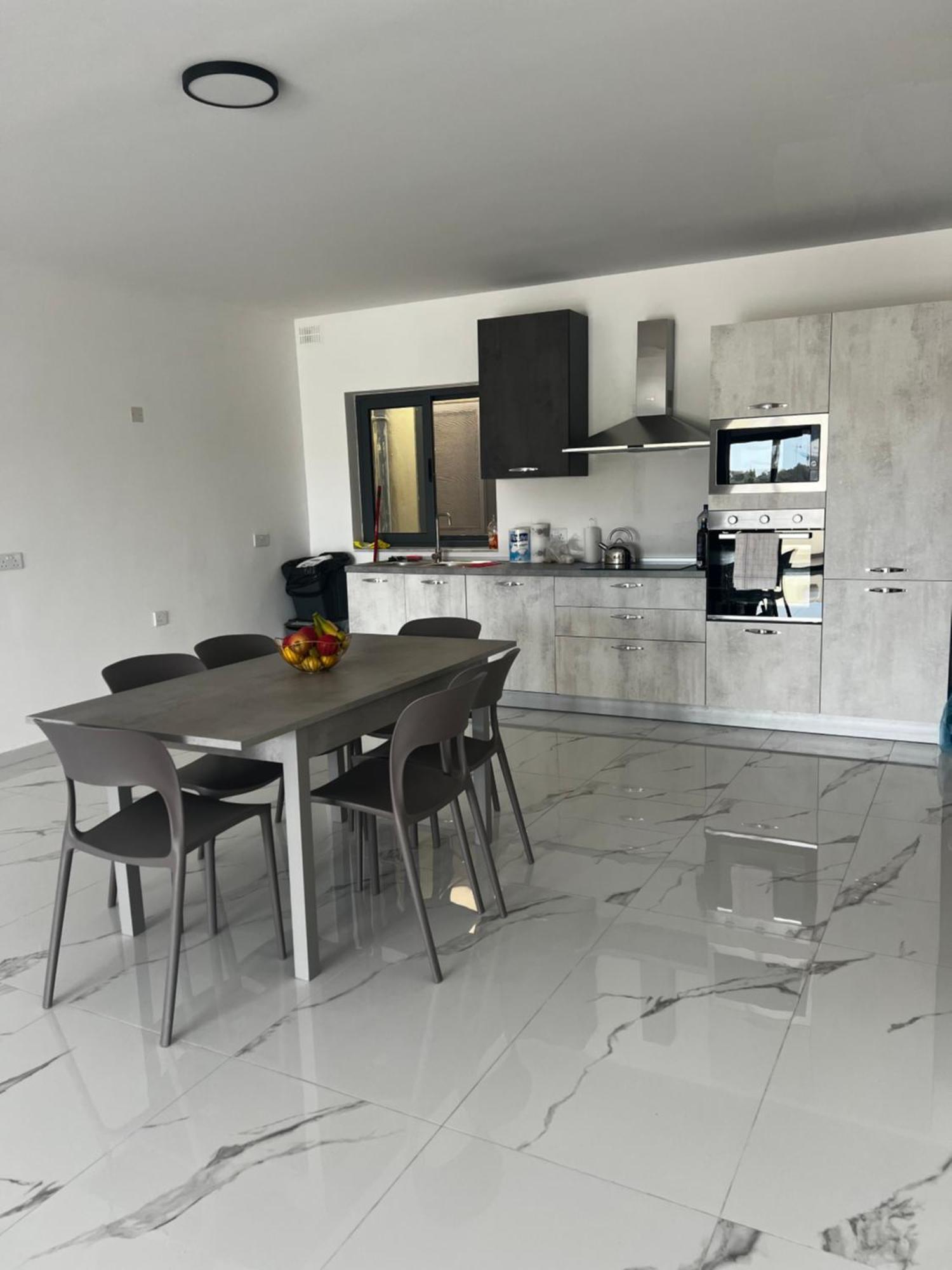 Apartment 3 Bedroom Penthouse T